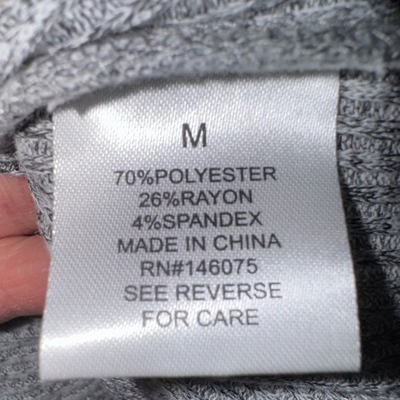 Theo & Spence shacket. Super cozy. SIZE MEDIUM NWT - Picture 11 of 12